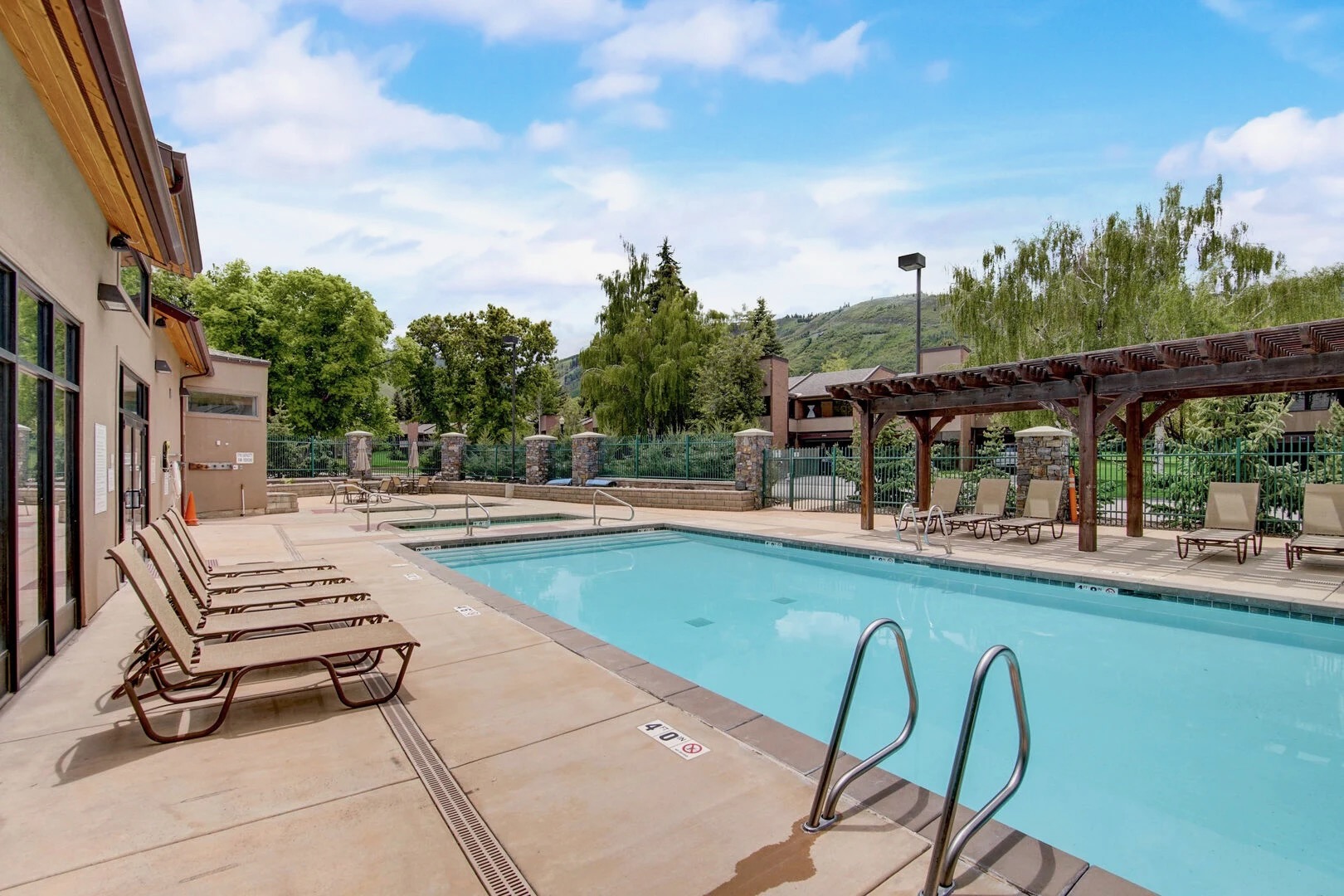 Park Avenue community pool